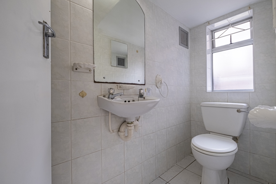 4 Bedroom Property for Sale in Summerstrand Eastern Cape